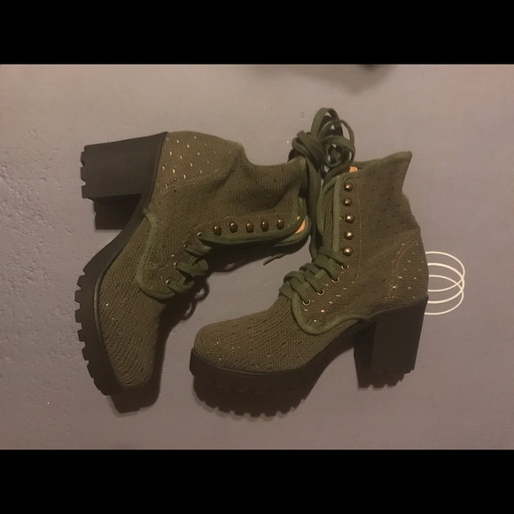 Combat boots 👢 - Picture 1 of 4